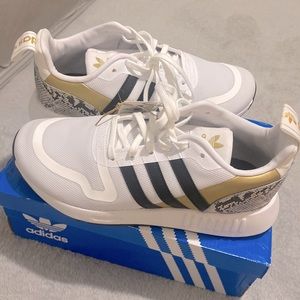 adidas Originals Sneakers